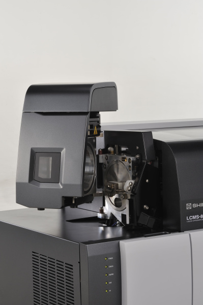 Жидкостный хроматомасс-спектрометр LCMS-8050